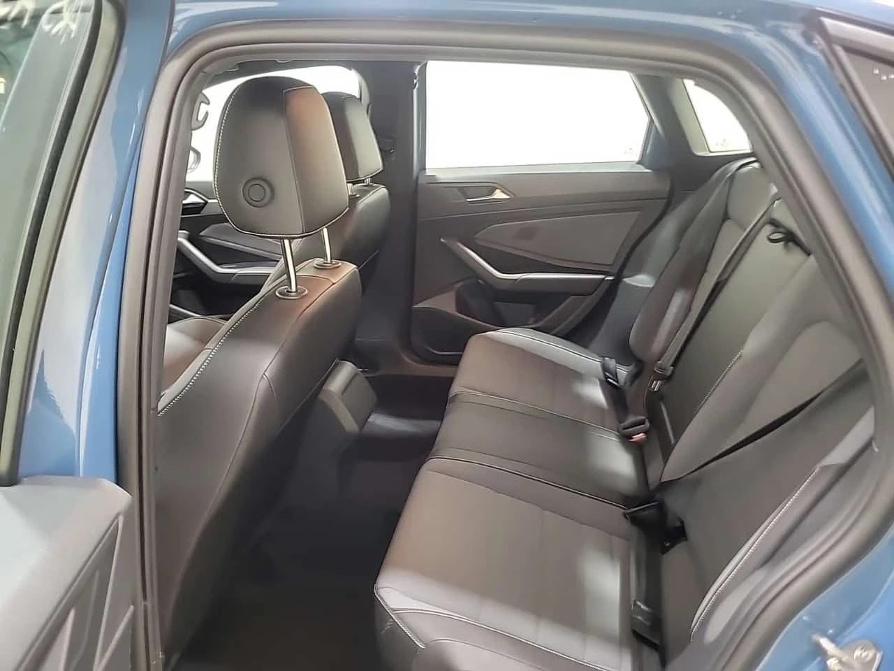 VW Jetta * COMFORTLINE * CARFAX * ПАНОРАМА * МЪРТВА ТОЧКА *, снимка 11 - Автомобили и джипове - 54065846