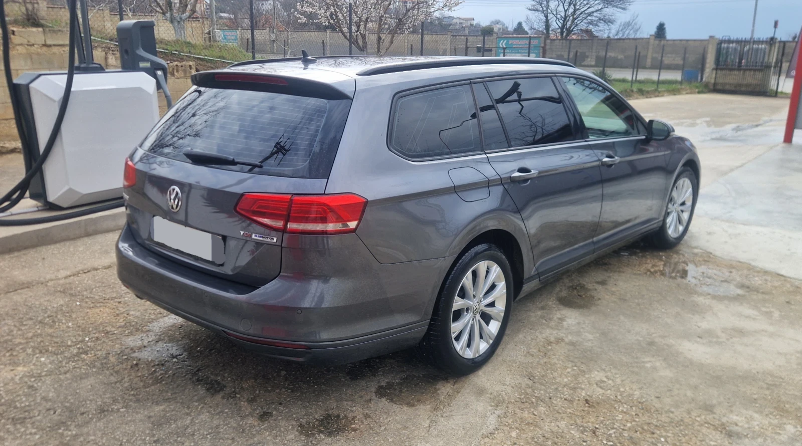 VW Passat, снимка 4 - Автомобили и джипове - 54249963