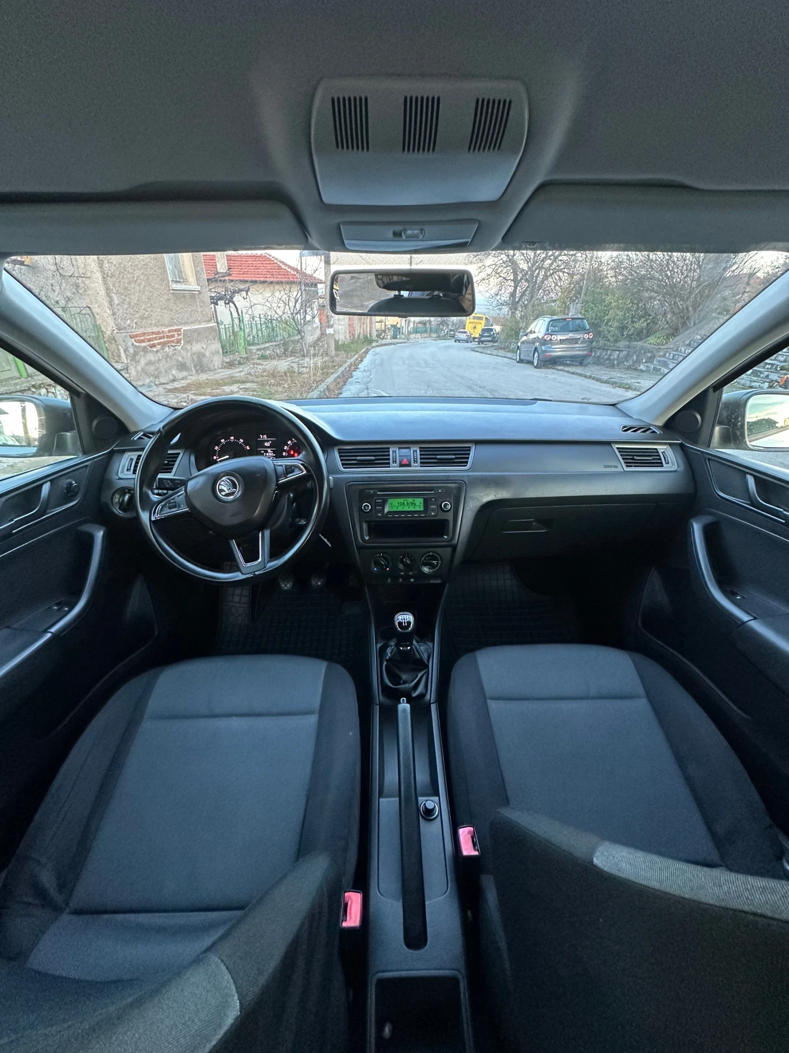 Skoda Rapid 1.2i 105 k.s | Mobile.bg � ����������� 9