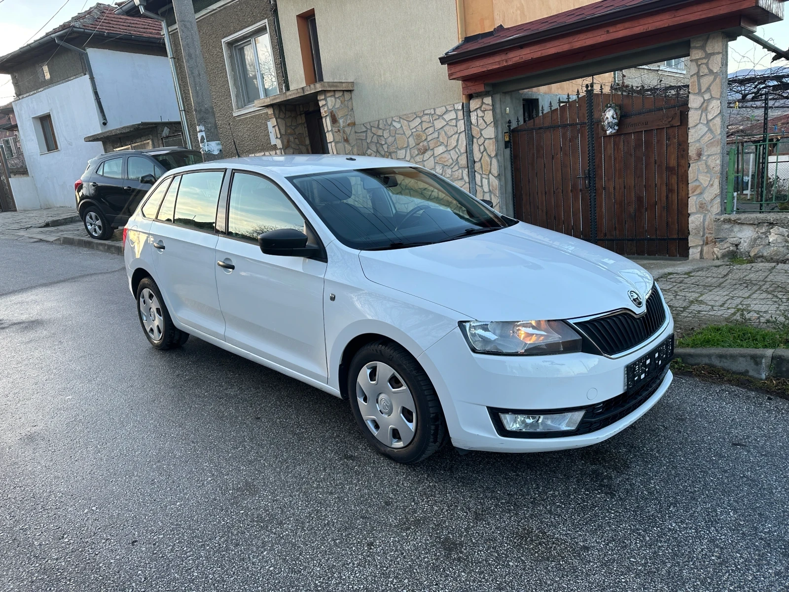 Skoda Rapid 1.2i 105 k.s | Mobile.bg � ����������� 8