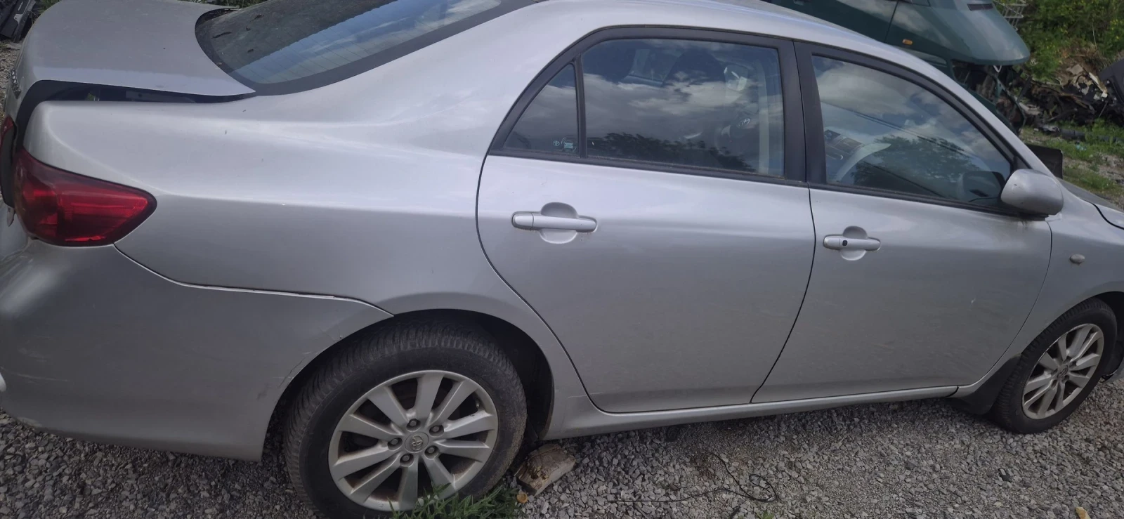 Toyota Corolla 2.0 d4d, снимка 5 - Автомобили и джипове - 54510361