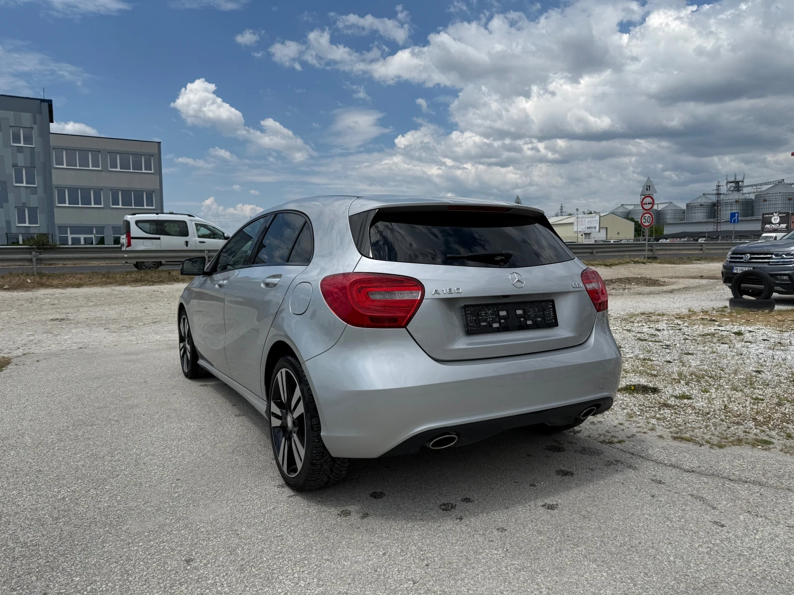 Mercedes-Benz A 180, снимка 3 - Автомобили и джипове - 54656587