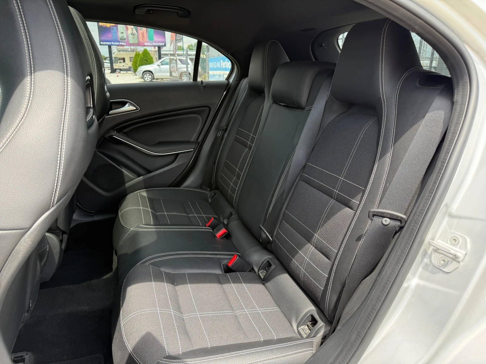 Mercedes-Benz A 180, снимка 11 - Автомобили и джипове - 54656587