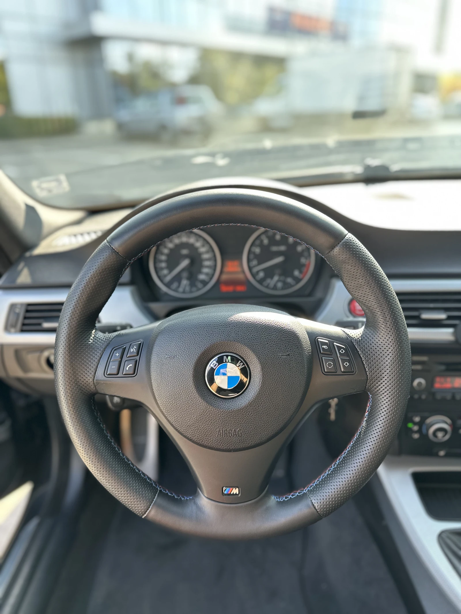 BMW 335 LCI xDrive, снимка 10 - Автомобили и джипове - 54743364