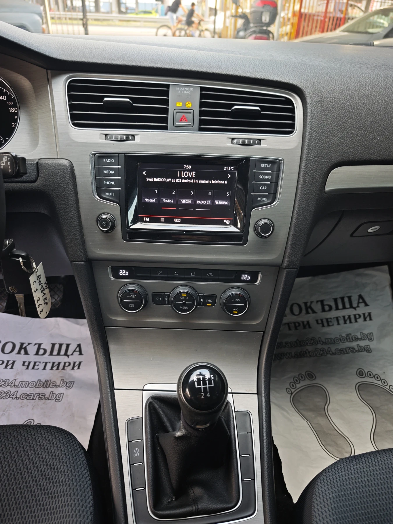 VW Golf 1.6TDI ITALIA , снимка 10 - Автомобили и джипове - 54857306