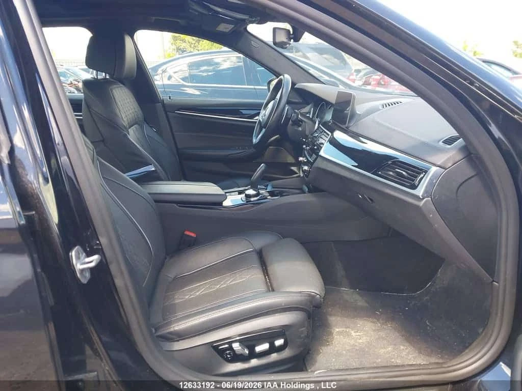 BMW 550 | DISTRONIC | 360 | HARMAN KARDON | HUD | , снимка 5 - Автомобили и джипове - 55045156
