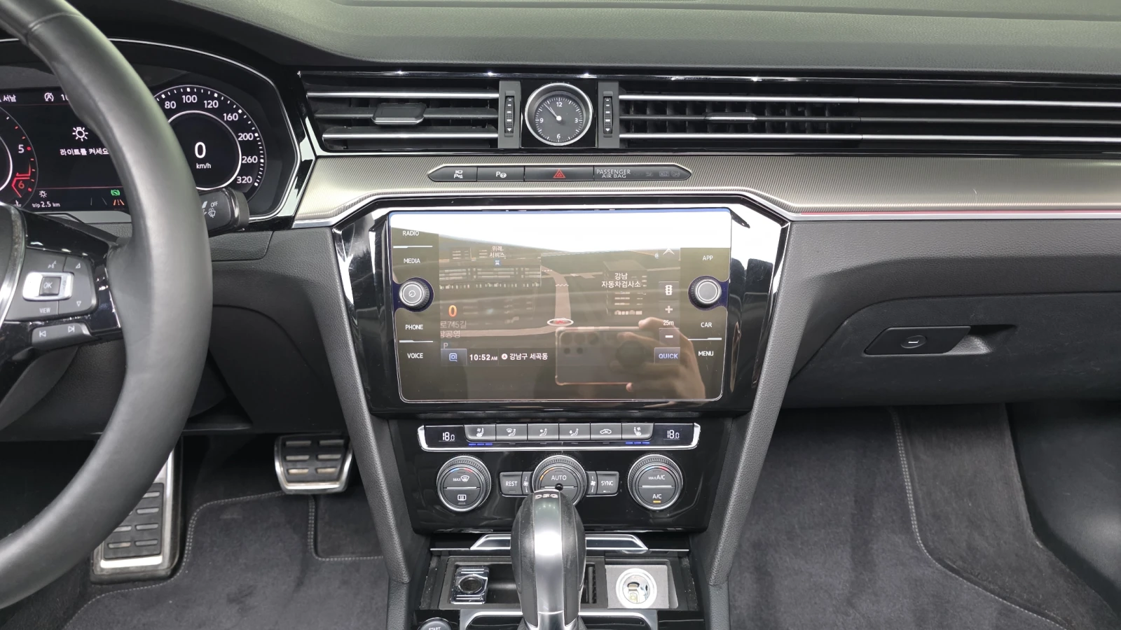 VW Arteon 2.0 TDI* 360* HUD* ЕЛ. БАГАЖНИК* BLIND SPOT* КРАЙН, снимка 13 - Автомобили и джипове - 55496245
