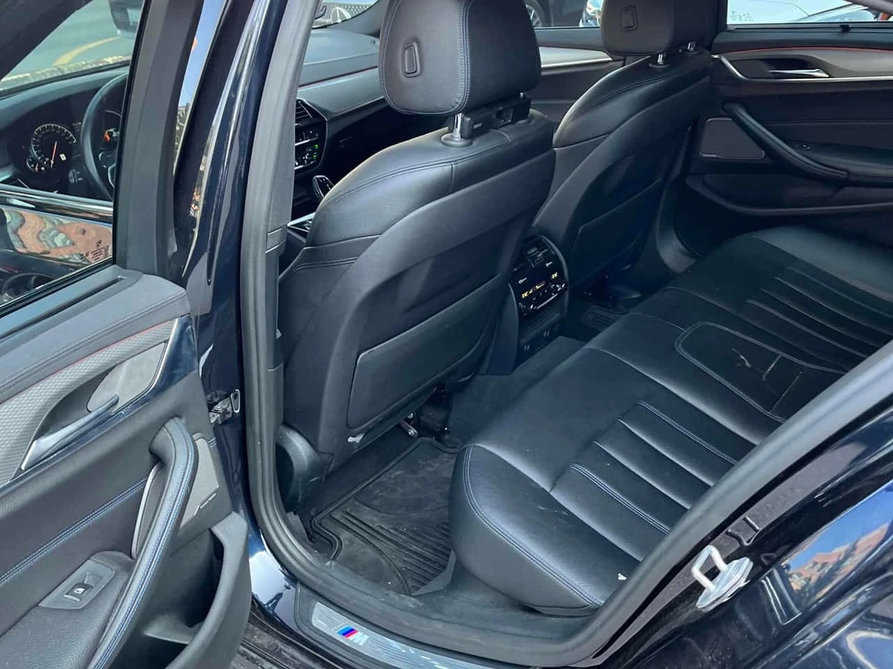 BMW 540 * 540i xDrive * CARFAX * ЦЕНА ДО БГ, снимка 13 - Автомобили и джипове - 55773732