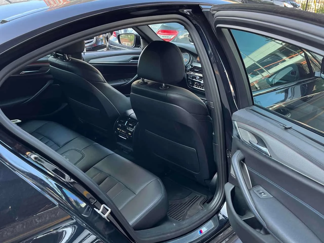 BMW 540 * 540i xDrive * CARFAX * ЦЕНА ДО БГ, снимка 14 - Автомобили и джипове - 55773732