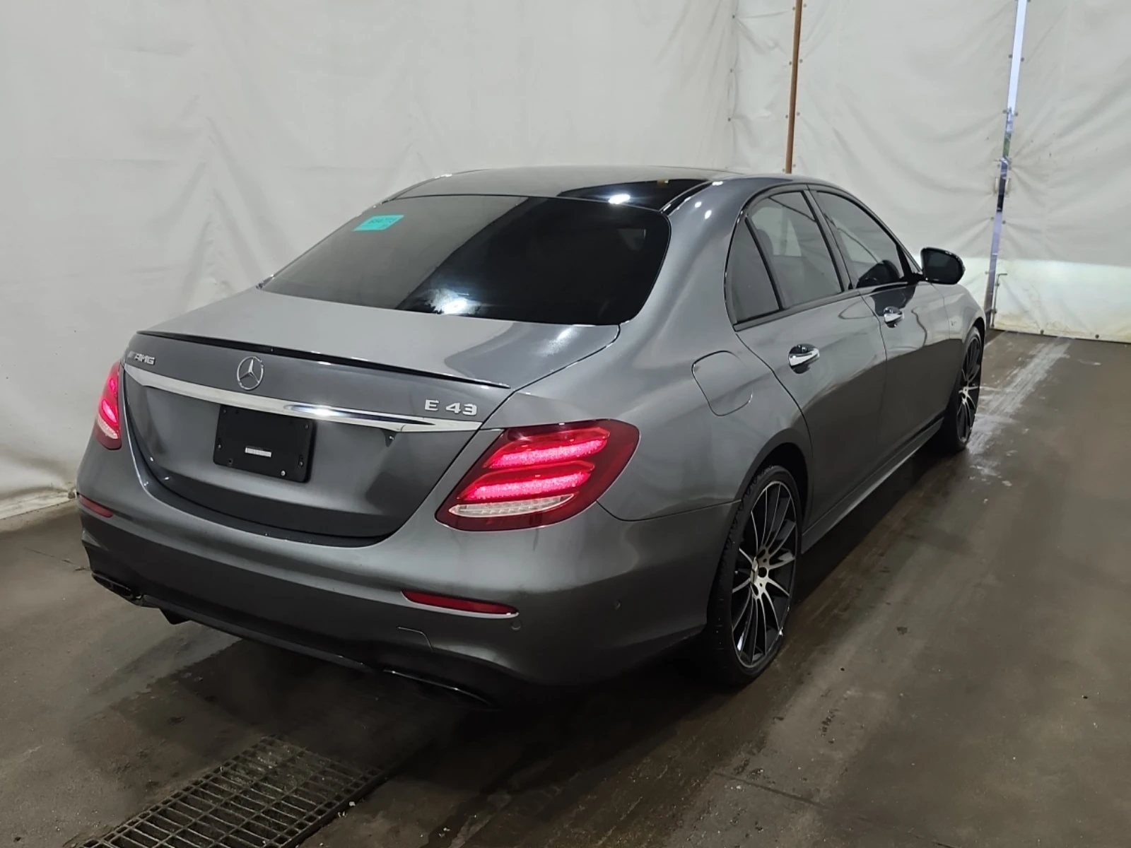Mercedes-Benz E 43 AMG АВТОКРЕДИТ, снимка 3 - Автомобили и джипове - 55781471