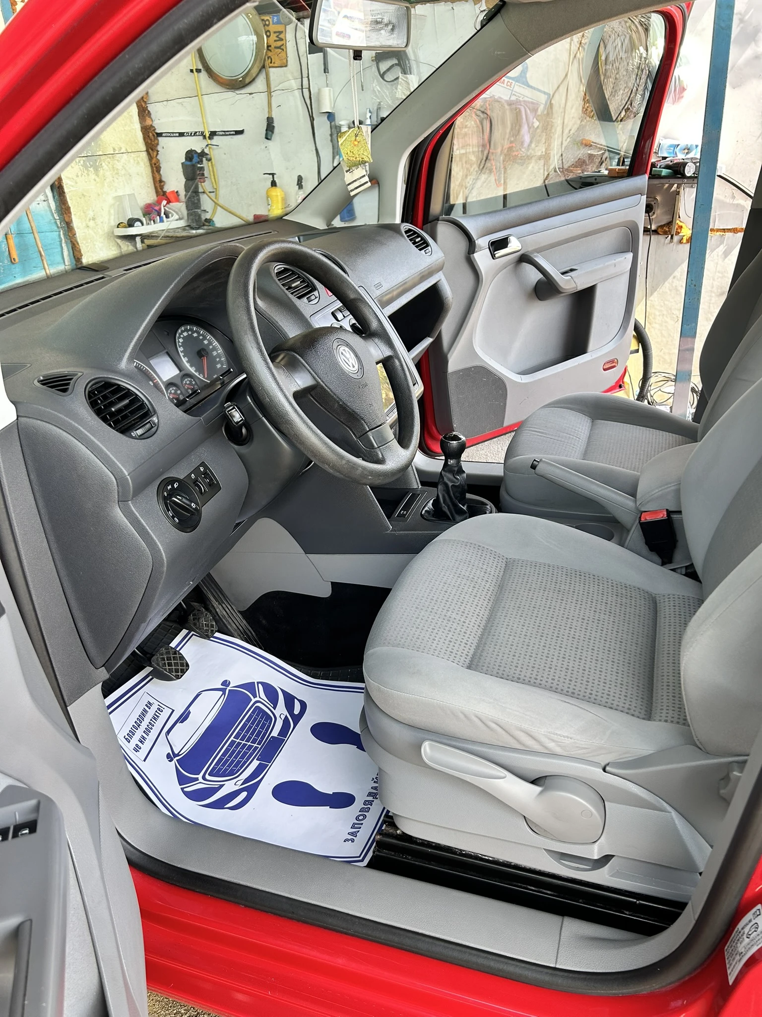 VW Caddy 1.9TDI* LIFE* Клима* Темпомат, снимка 10 - Автомобили и джипове - 55791397