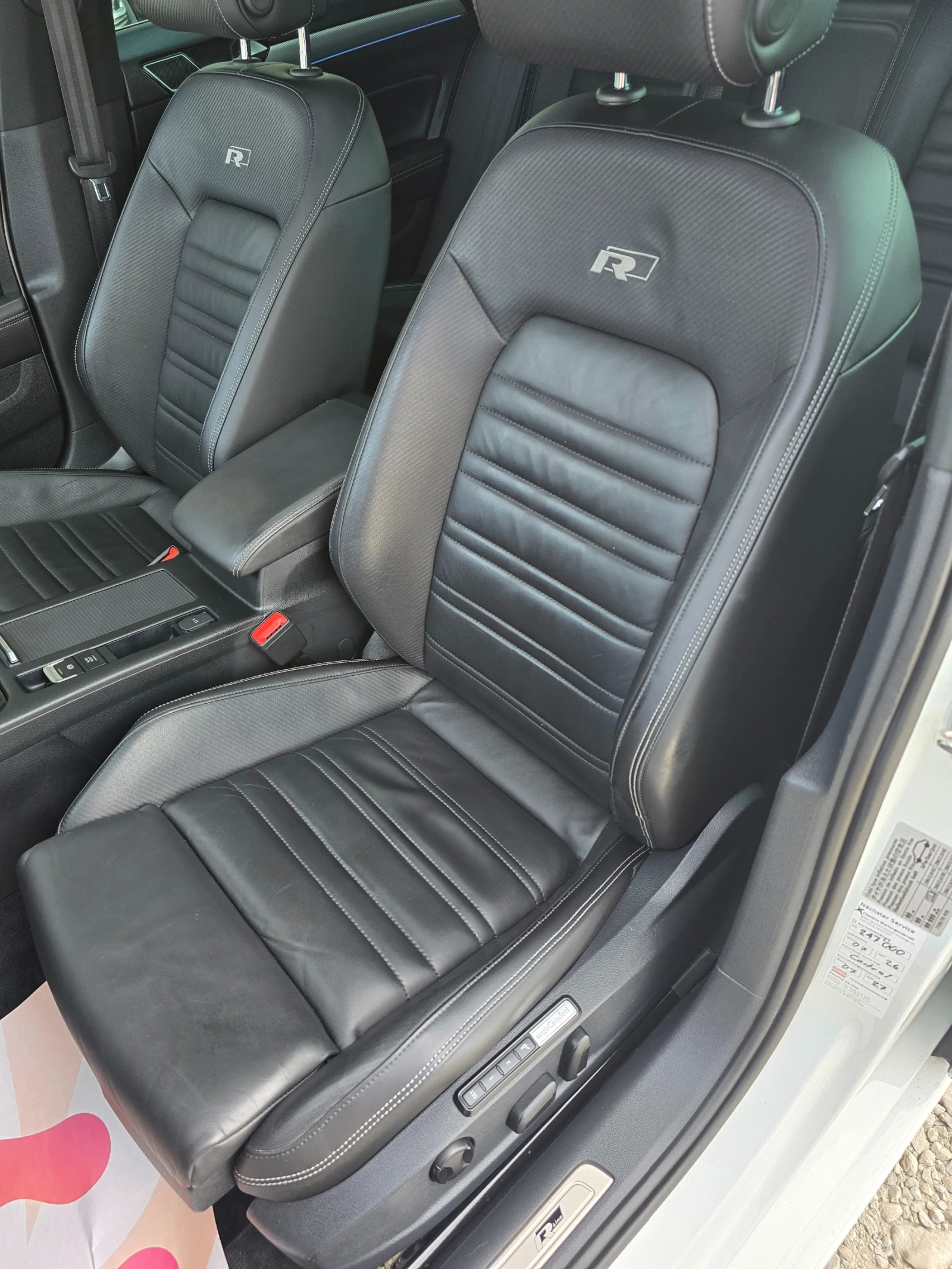 VW Passat 2.0BiTDI/3XR-LINE/360кам/ПАНОР./МАСАЖ/FULL/ШВЕЙЦ., снимка 11 - Автомобили и джипове - 55945060