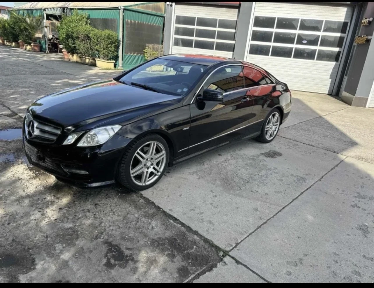Mercedes-Benz E 220, снимка 5 - Автомобили и джипове - 56023289