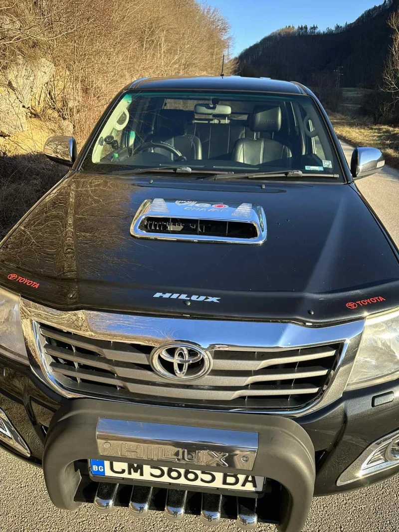 Toyota Hilux 3.0 D4D, снимка 11 - Автомобили и джипове - 48856399