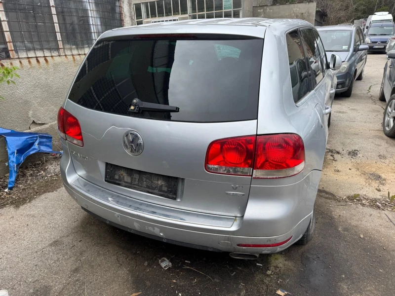 VW Touareg, снимка 3 - Автомобили и джипове - 52429493