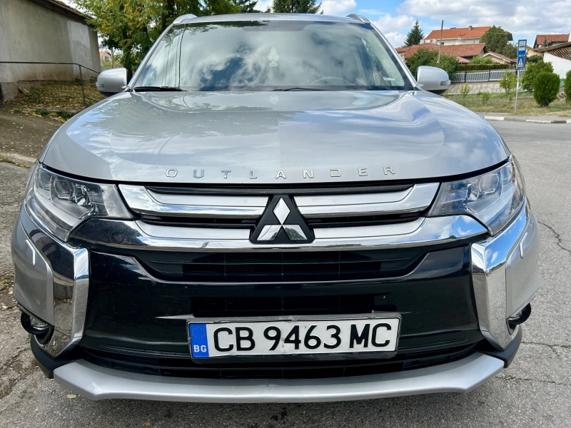 Mitsubishi Outlander 2.0i/4x4/Автомат, снимка 5 - Автомобили и джипове - 52542547