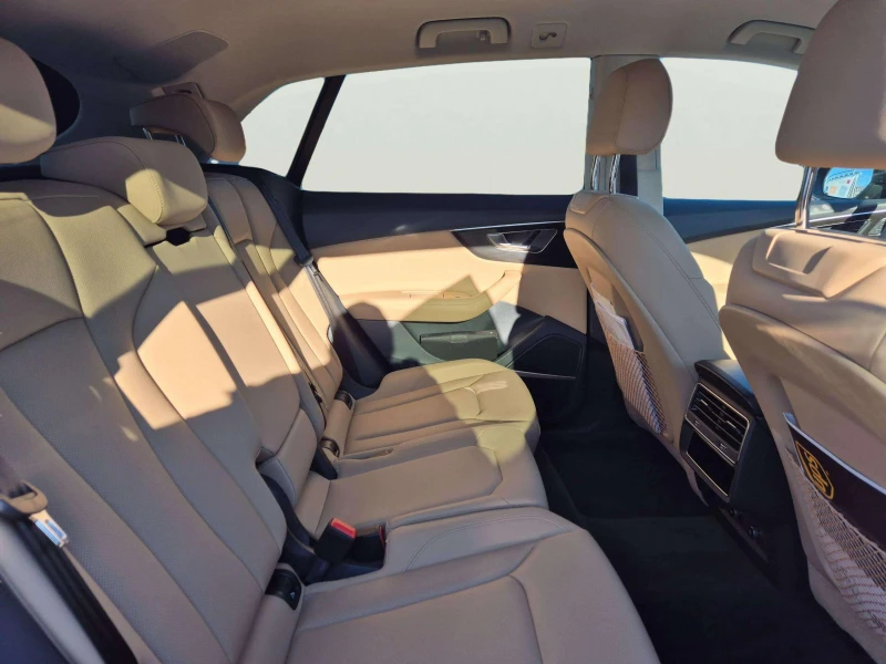 Audi Q8 3.0 I, снимка 9 - Автомобили и джипове - 53255602