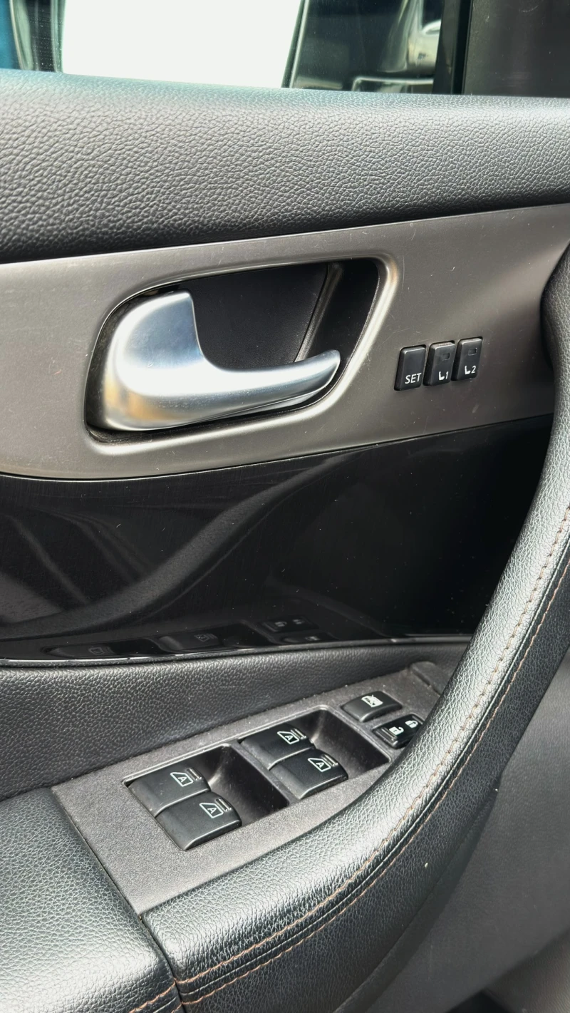 Infiniti QX70 S 3.0d V6| Пълен пакет| Първи собственик| Реални к, снимка 13 - Автомобили и джипове - 53269454