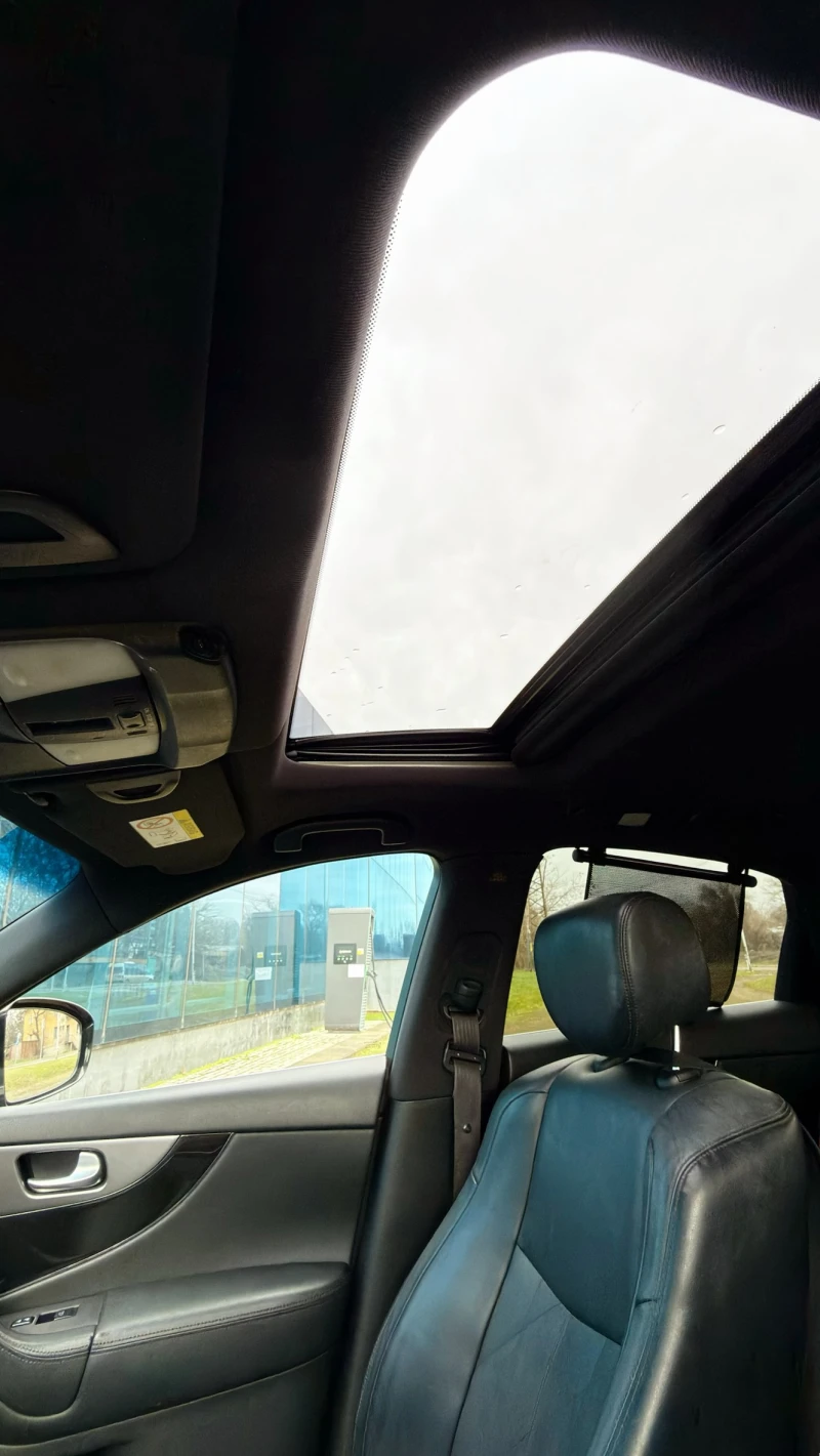 Infiniti QX70 S 3.0d V6| Пълен пакет| Първи собственик| Реални к, снимка 15 - Автомобили и джипове - 53269454