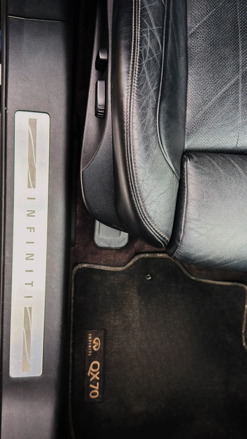 Infiniti QX70 S 3.0d V6| Пълен пакет| Първи собственик| Реални к, снимка 8 - Автомобили и джипове - 53269454