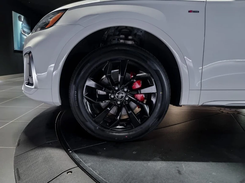 Audi Q5 Progressiv * CARFAX * АвтоКредит* (ЦЕНА ДО БГ), снимка 8 - Автомобили и джипове - 53447467