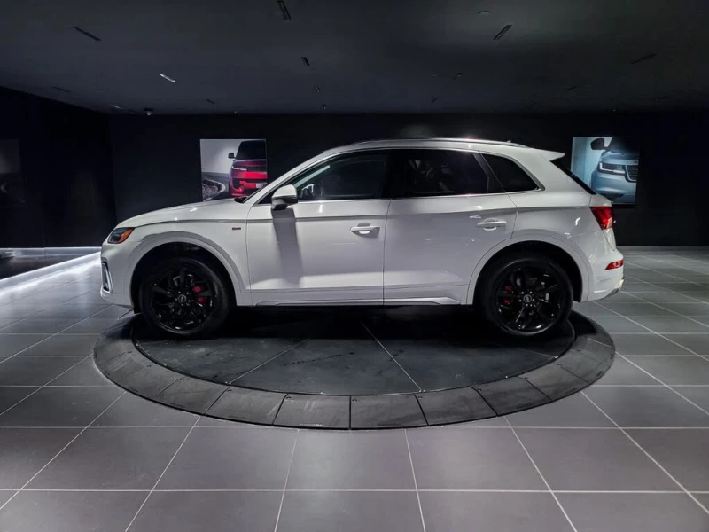 Audi Q5 Progressiv * CARFAX * АвтоКредит* (ЦЕНА ДО БГ), снимка 7 - Автомобили и джипове - 53447467