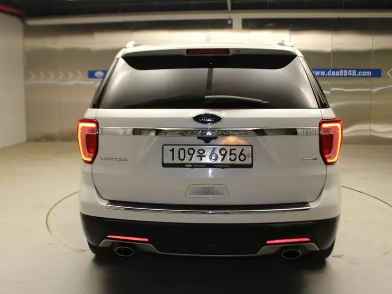 Ford Explorer 2.3 Limited 4Wd 5Th Generation, снимка 4 - Автомобили и джипове - 55263782