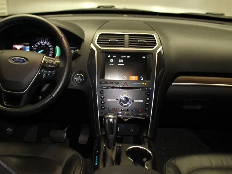 Ford Explorer 2.3 Limited 4Wd 5Th Generation, снимка 16 - Автомобили и джипове - 55263782