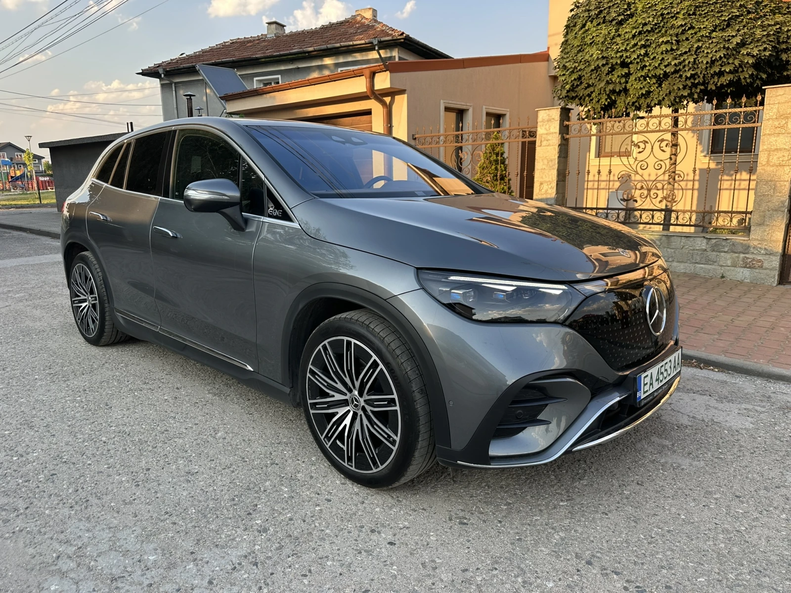 Mercedes-Benz EQE 500 SUV AMG PLUS 4Matic Hyper Sreen Гаранция, снимка 1