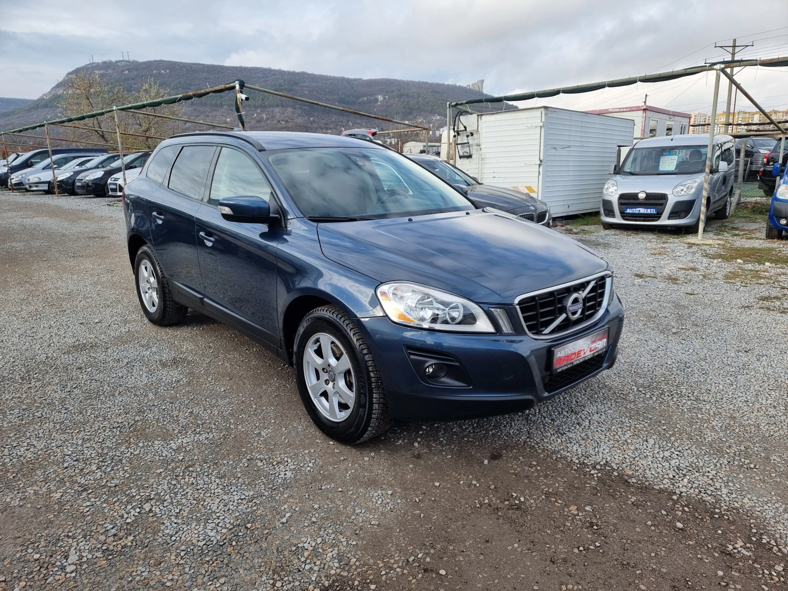 Volvo XC60 2.4D5 4x4 - изображение 7