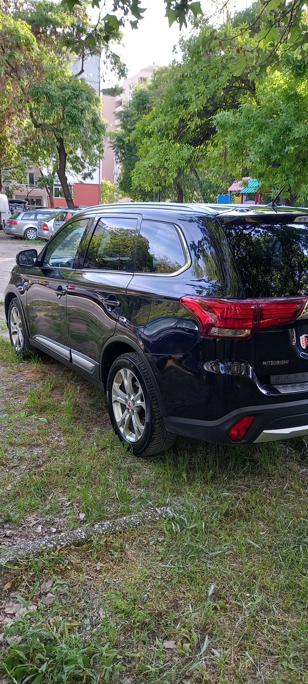 Mitsubishi Outlander Mitsubishi Outlander 2.2 DI-D ШВЕЙЦАРИЯ , DIAMAND - изображение 4