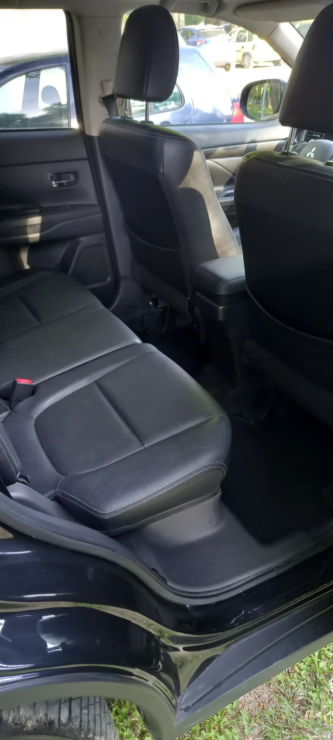 Mitsubishi Outlander Mitsubishi Outlander 2.2 DI-D ШВЕЙЦАРИЯ , DIAMAND - изображение 9