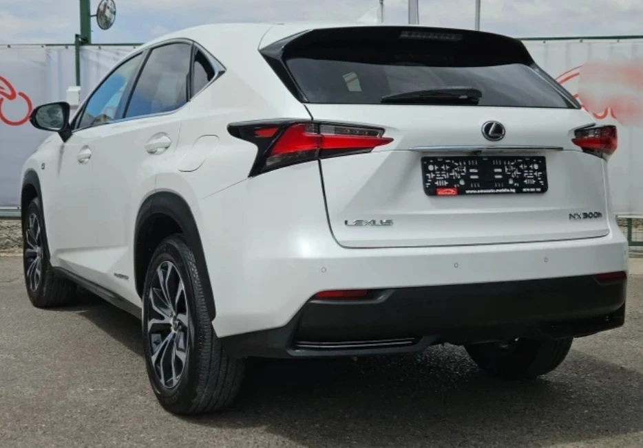 Lexus NX 300h  - изображение 5
