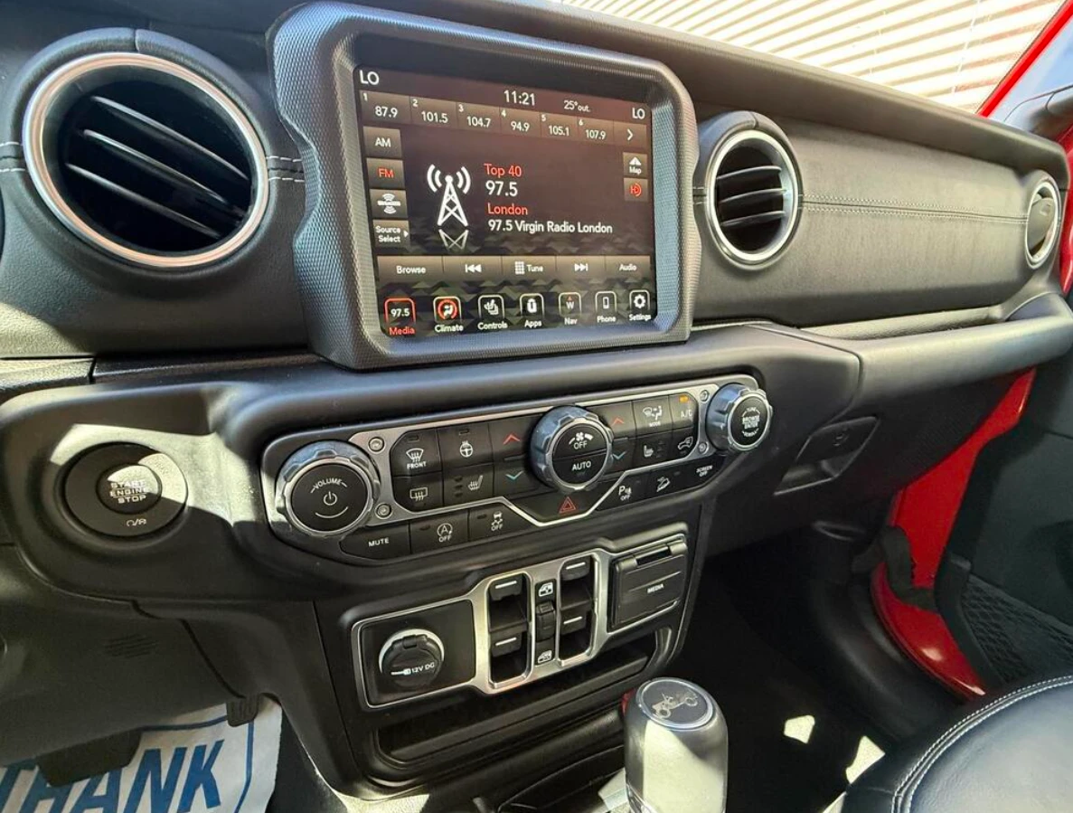 Jeep Wrangler 2020 Jeep WRANGLER UNLIMITED Sahara - изображение 8