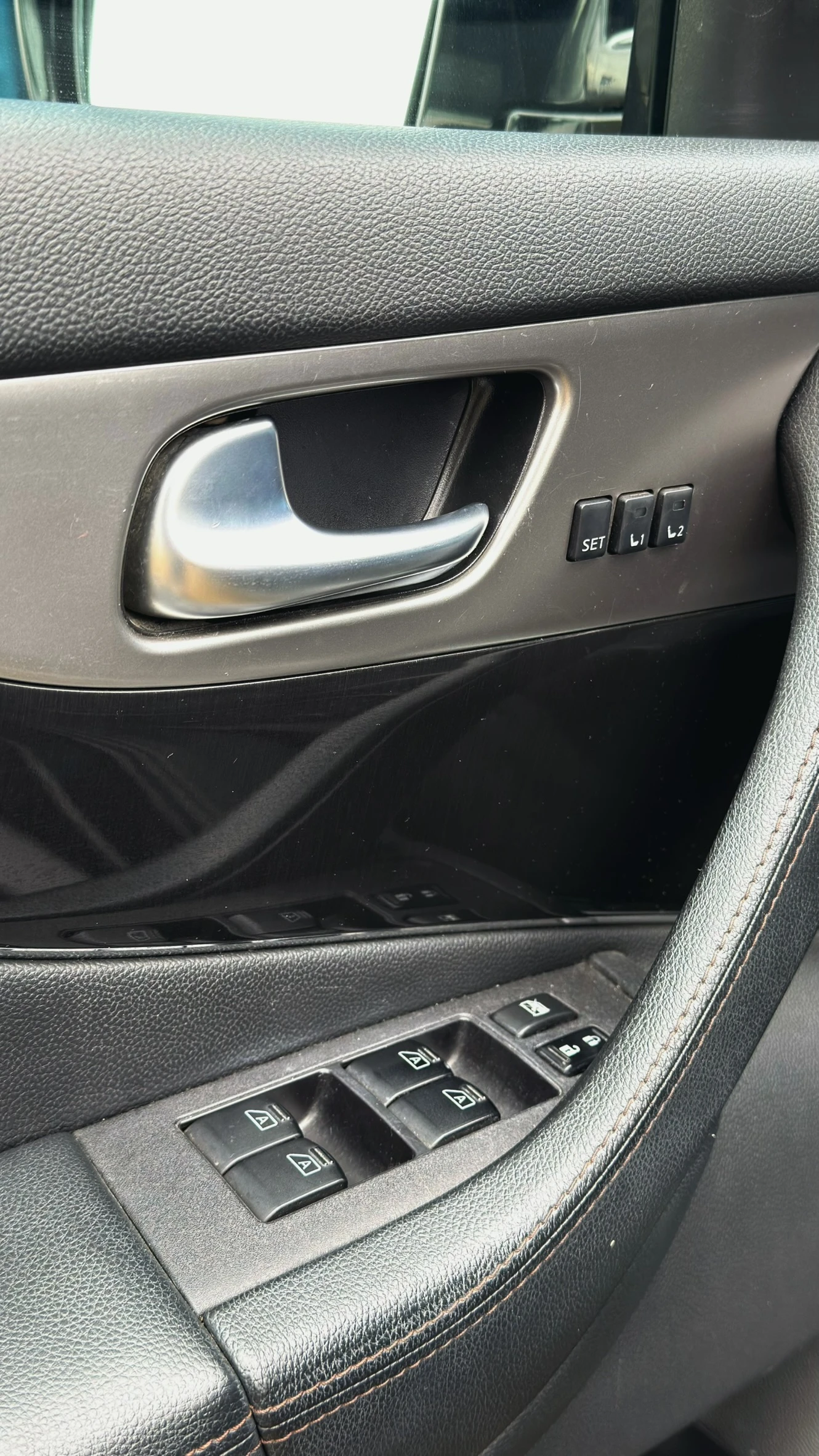 Infiniti QX70 S 3.0d V6| ����� �����| ����� ����������| ������ � | Mobile.bg � ����������� 13