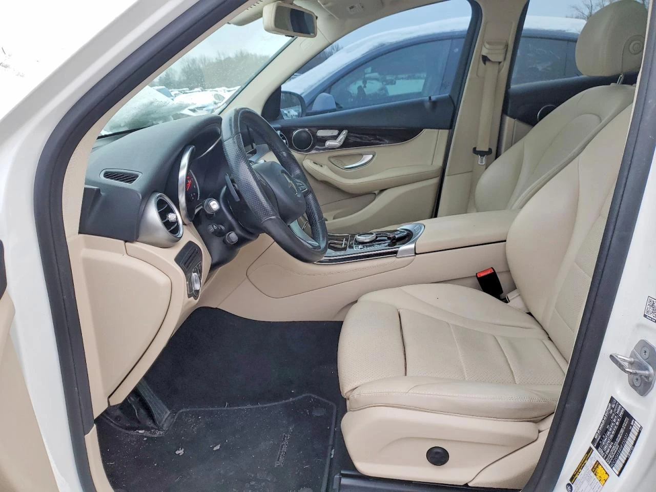 Mercedes-Benz GLC 300 2.0* 4MATIC* РЕАЛНИ КМ* ПЕРФЕКТНА - изображение 8