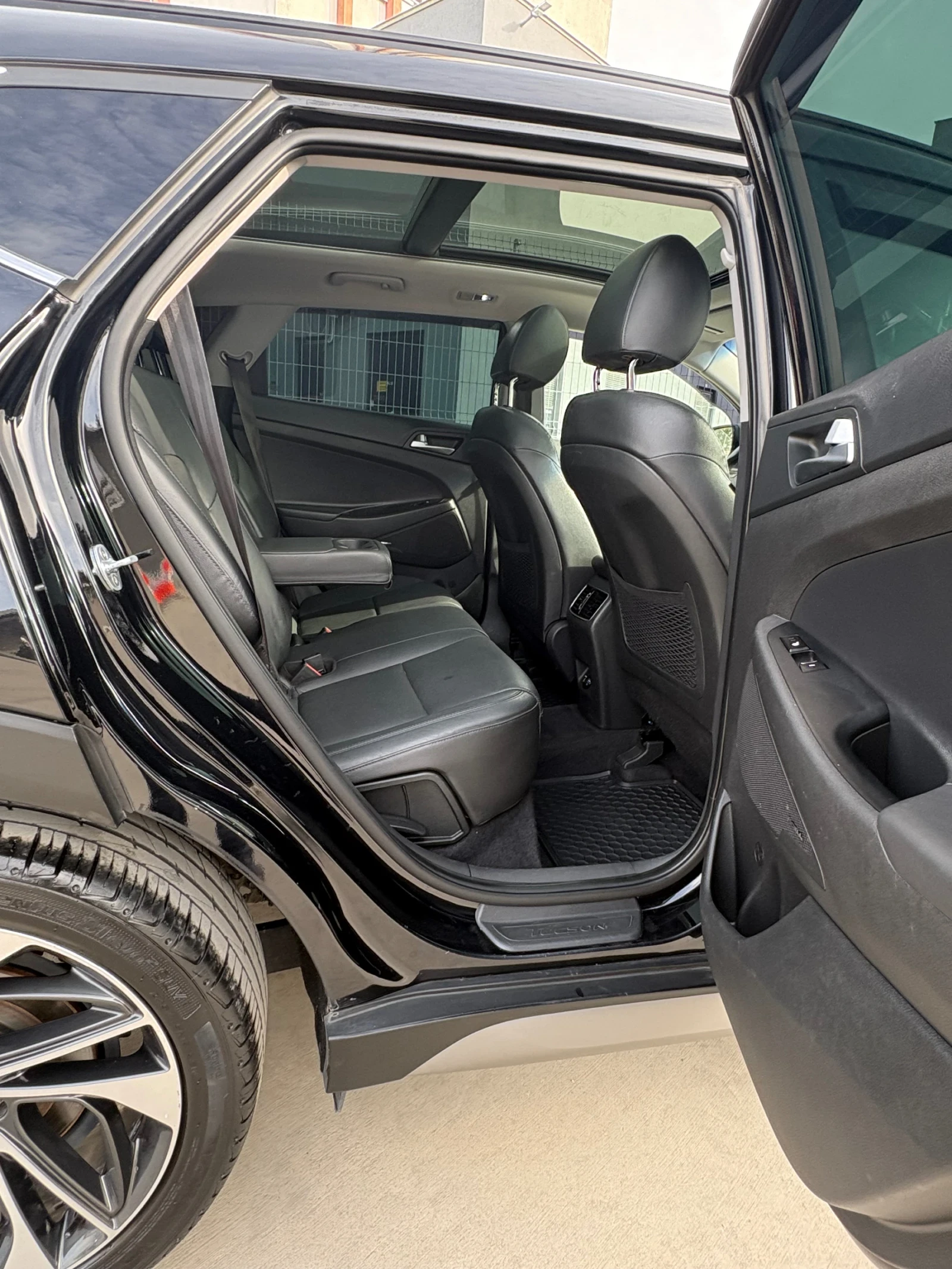 Hyundai Tucson Premium V48 2.0 diesel 185hp Mild Hybrid Full Ext. | Mobile.bg � ����������� 15