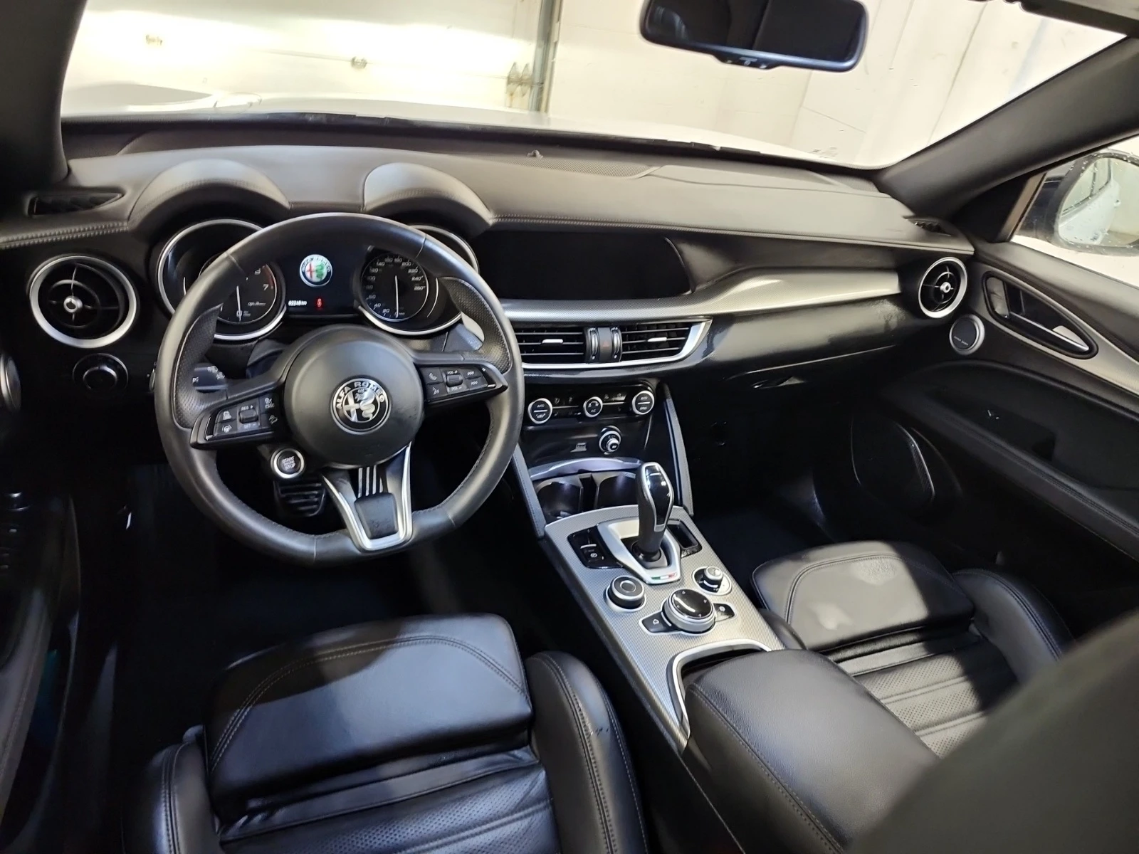 Alfa Romeo Stelvio VELOCE * * 2.0T * * CARFAX * * АВТО КРЕДИТ * * , снимка 9 - Автомобили и джипове - 54318908