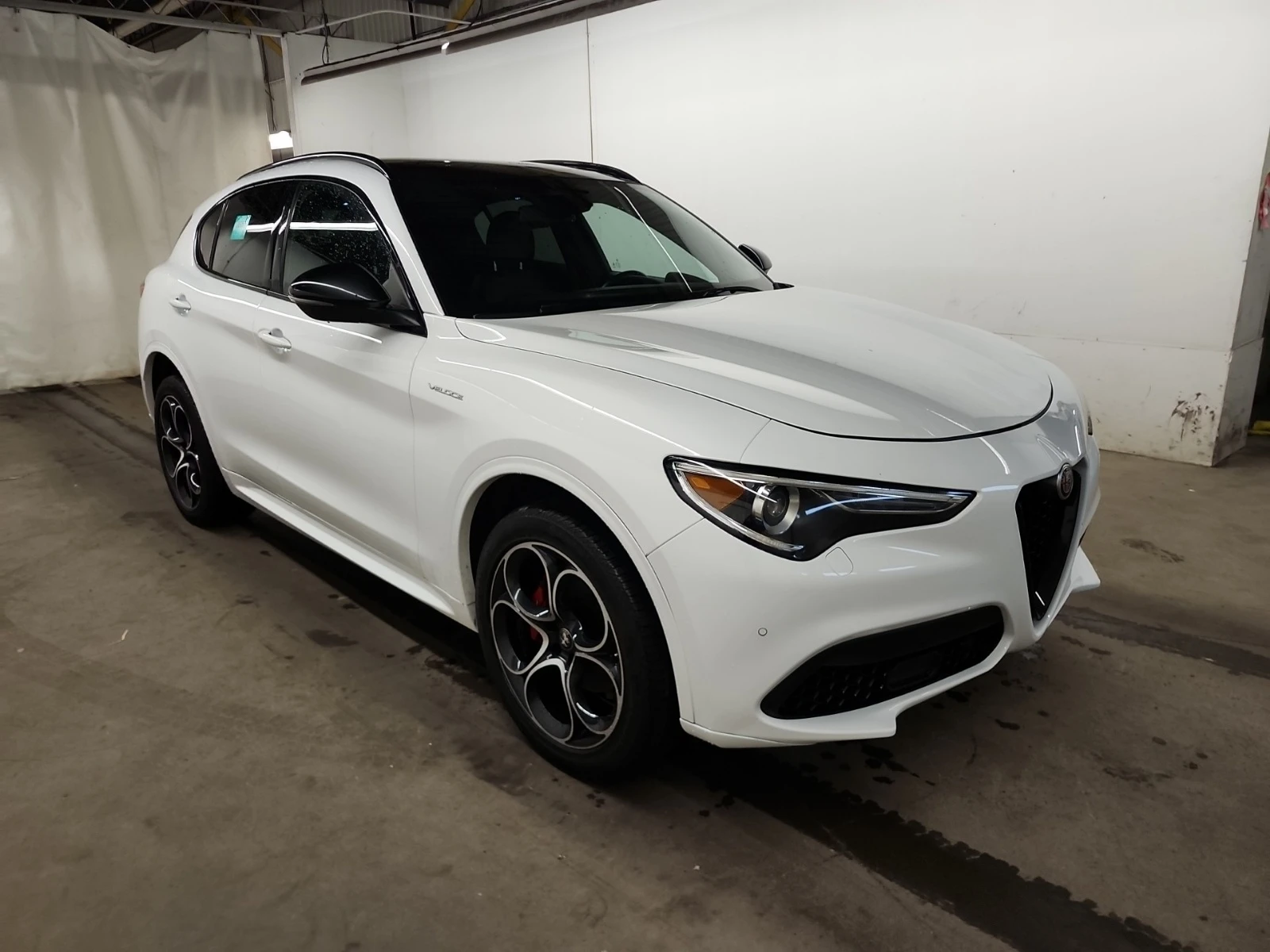 Alfa Romeo Stelvio VELOCE * * 2.0T * * CARFAX * * АВТО КРЕДИТ * * , снимка 3 - Автомобили и джипове - 54318908