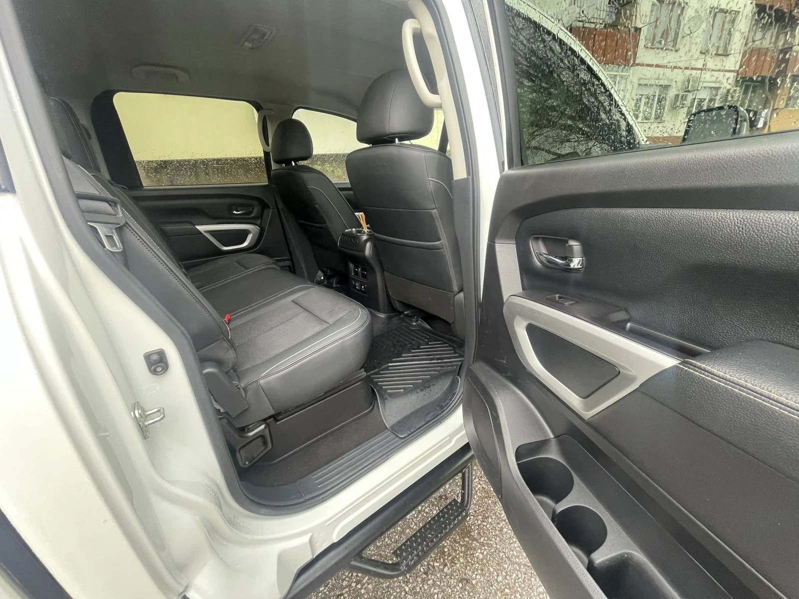 Nissan Titan crew cab, снимка 11 - Автомобили и джипове - 54577017