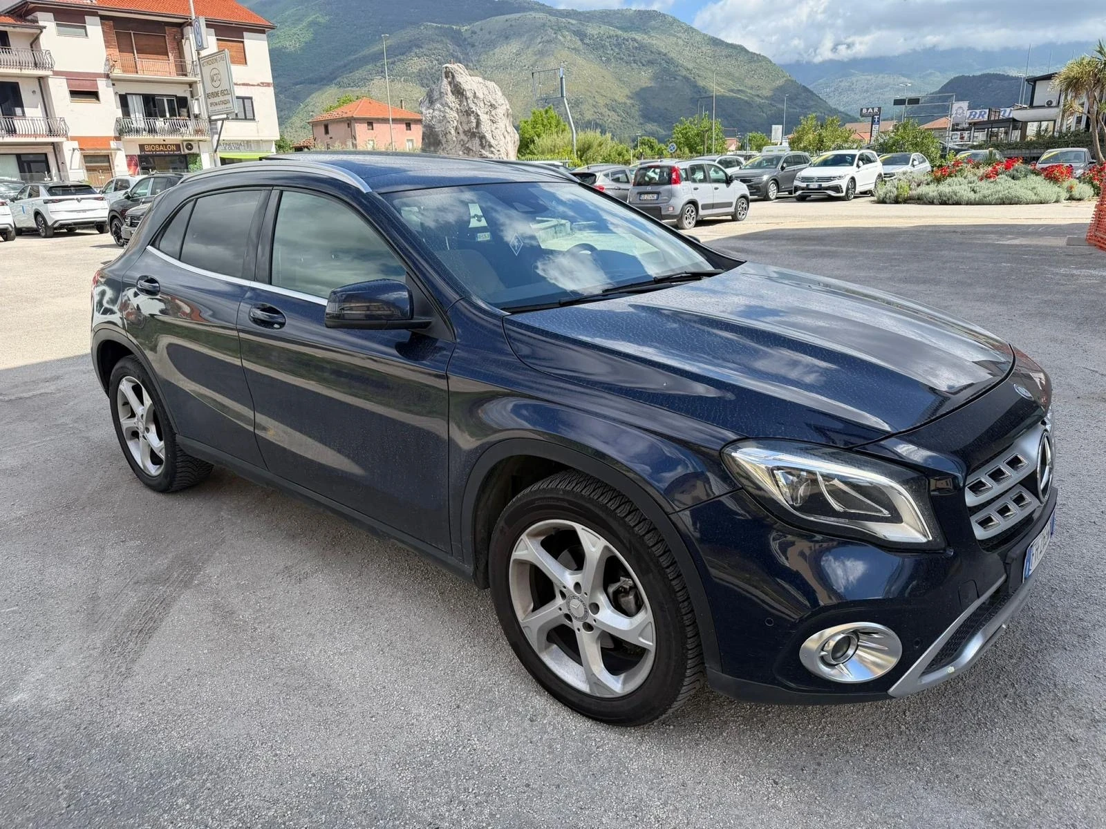 Mercedes-Benz GLA 220 d Automatic 4Matic Business, снимка 3 - Автомобили и джипове - 54585131