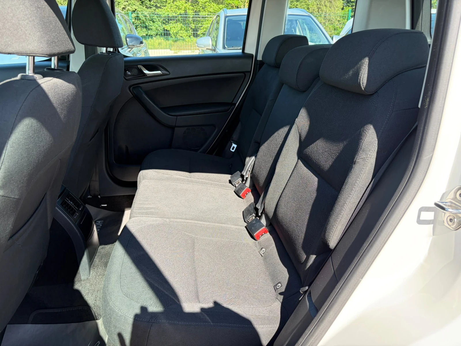 Skoda Yeti FACELIFT 1.6TDI-105 GREENLINE, снимка 13 - Автомобили и джипове - 54838885