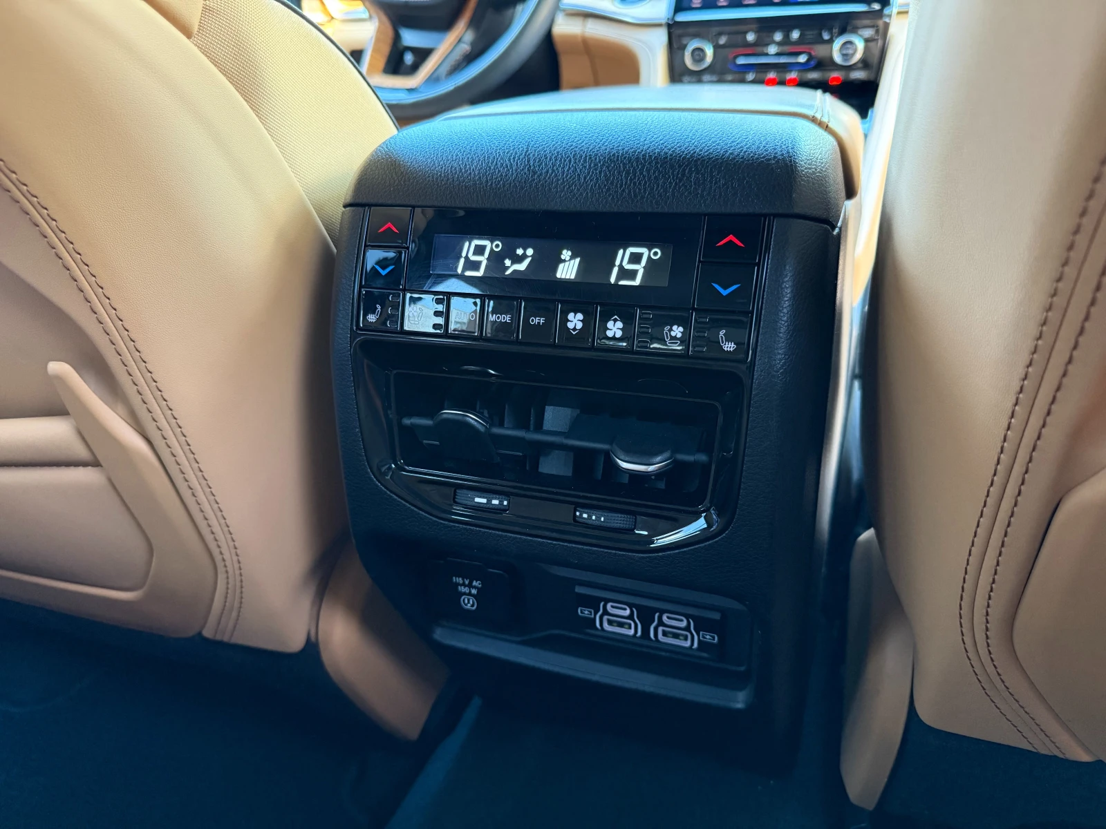 Jeep Grand cherokee SUMMIT RESERVE, 5.7 HEMI, снимка 17 - Автомобили и джипове - 54882927
