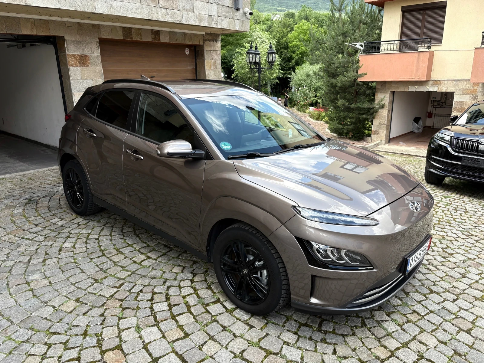 Hyundai Kona 64KW/TREND/KARELL/.HEAD-UP/BLUELINK/, снимка 2 - Автомобили и джипове - 54912067