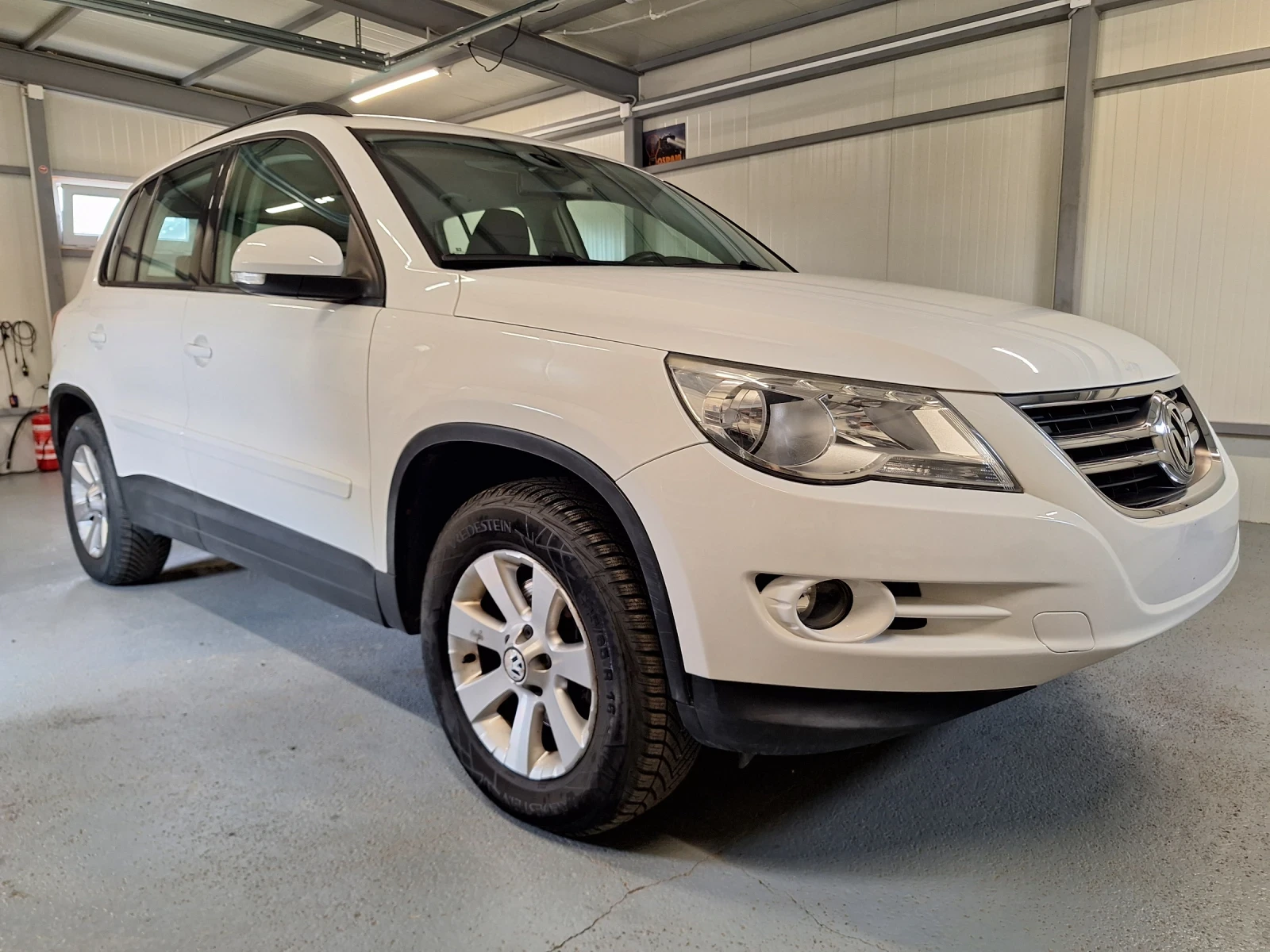 VW Tiguan 2.0 TDI 4x4, снимка 8 - Автомобили и джипове - 55958977