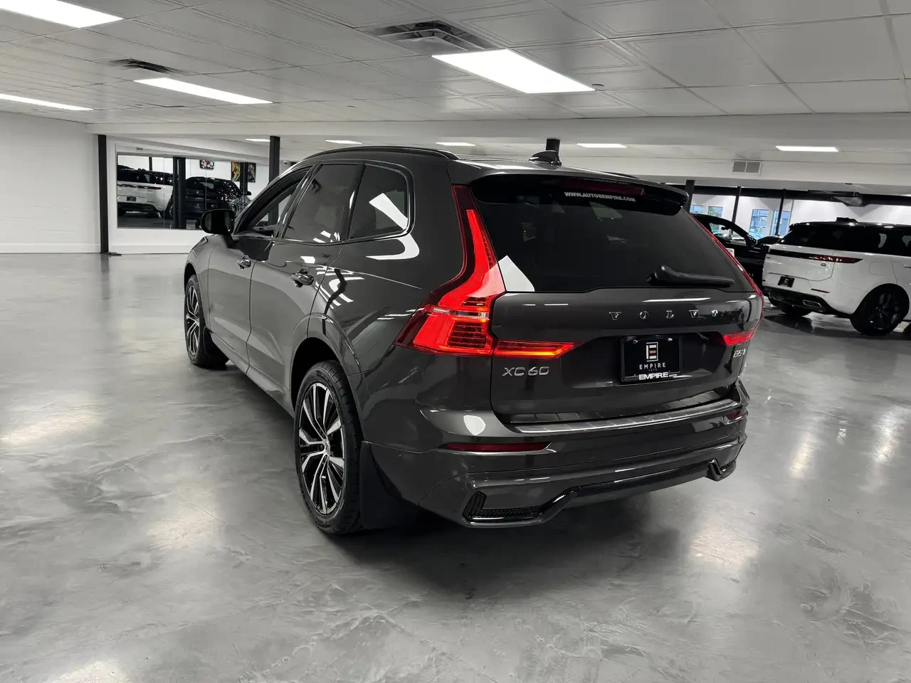Volvo XC60 B6 AWD Plus Dark Theme/������ ��� ������������/... | Mobile.bg � ����������� 3