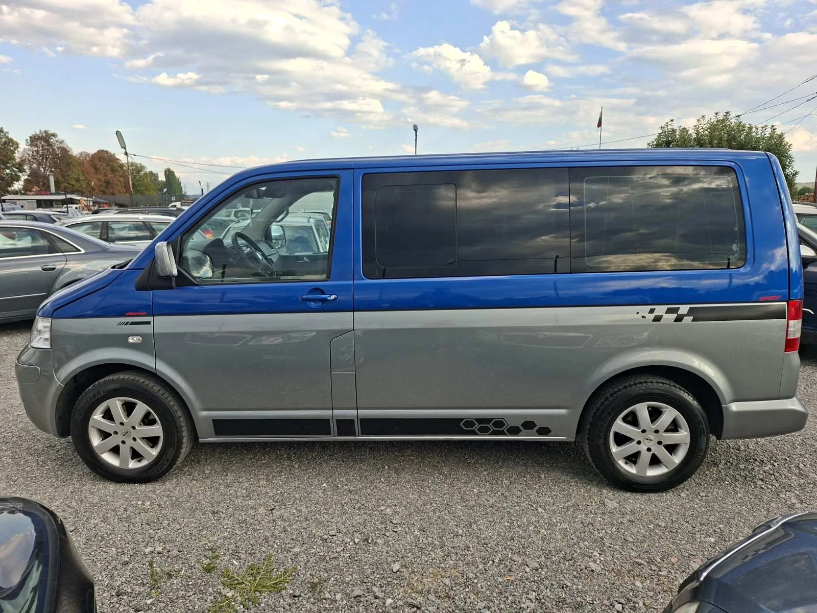 VW T5 2.5 TDI MULTIVAN , снимка 7 - Бусове и автобуси - 56215532