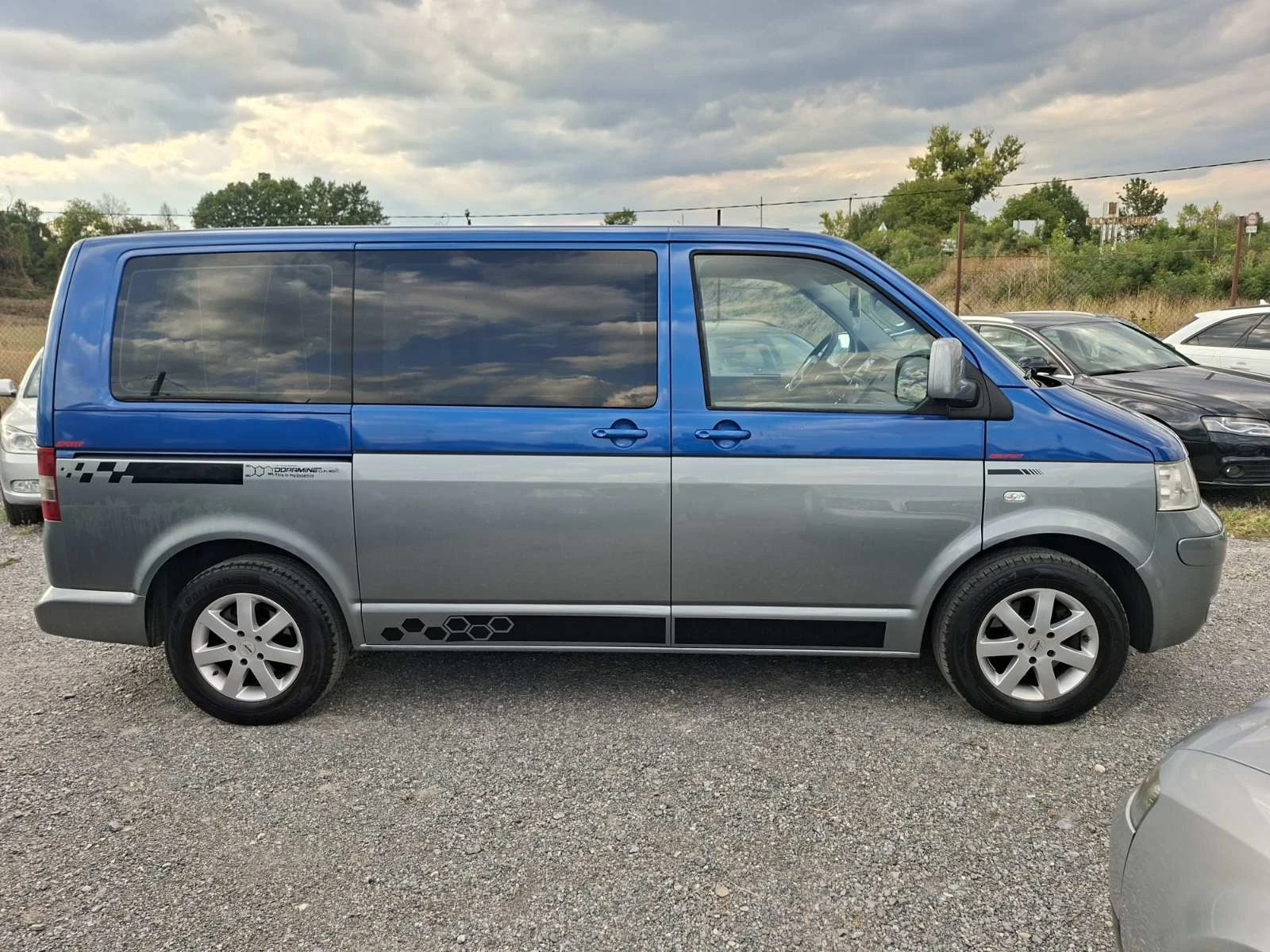 VW T5 2.5 TDI MULTIVAN , снимка 4 - Бусове и автобуси - 56215532