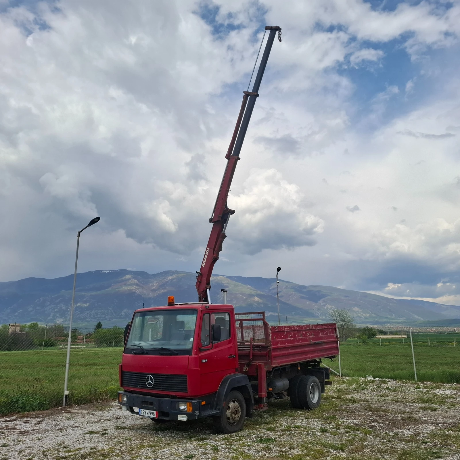 Mercedes-Benz 814 Германия Самосвал с Кран ATLAS 50.1 - изображение 3