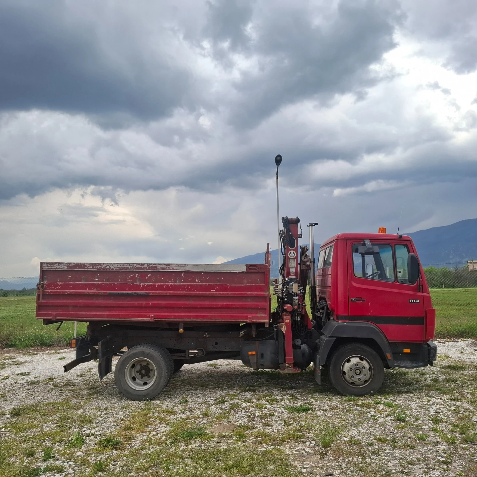 Mercedes-Benz 814 Германия Самосвал с Кран ATLAS 50.1 - изображение 6